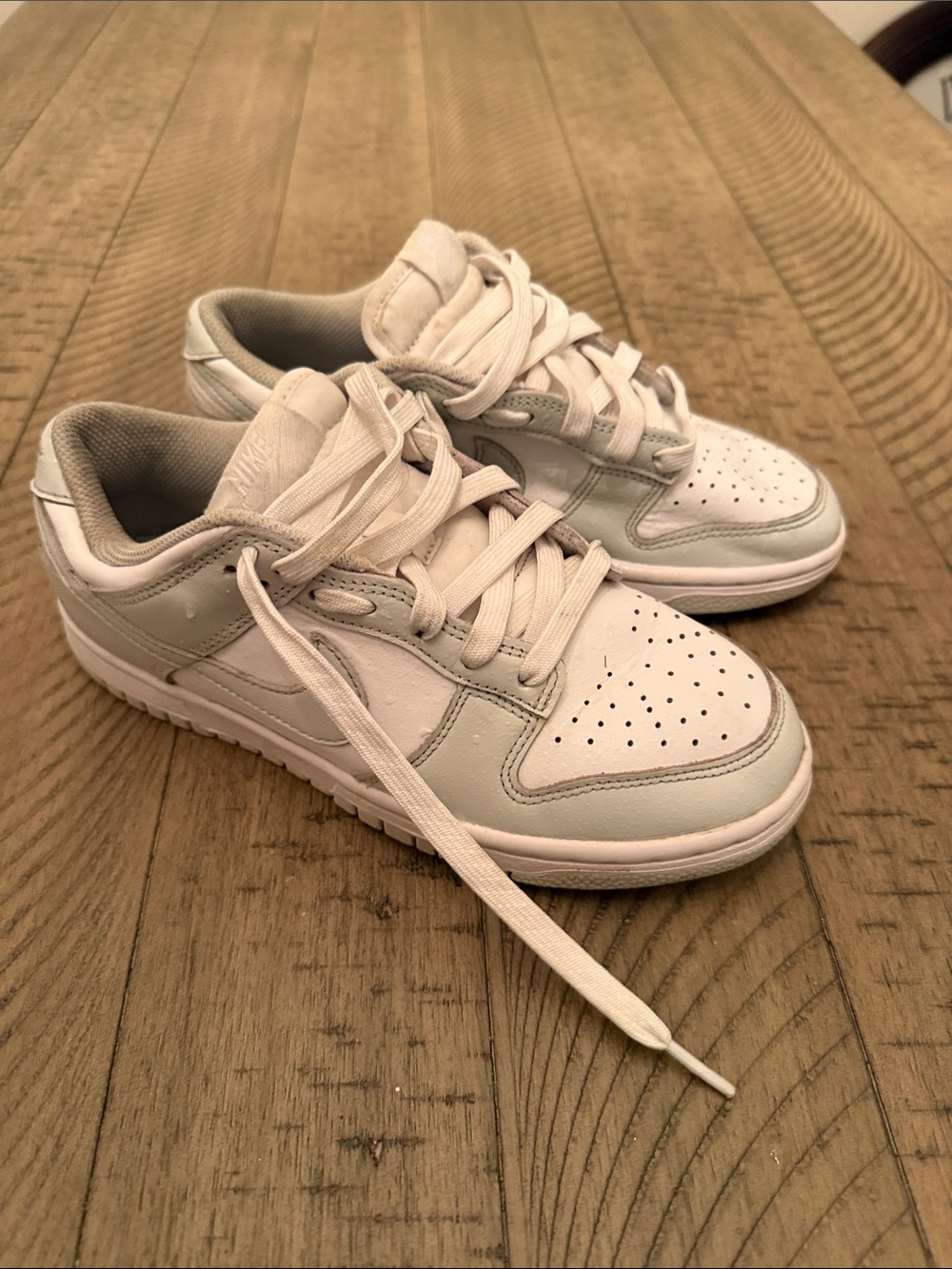 Nike Air Forcd Low-Top Sneakers in White and Light Gray